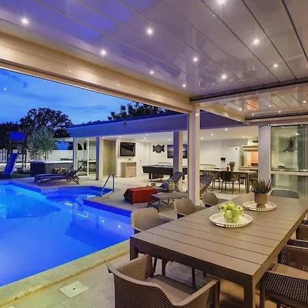 Klen Holiday home *