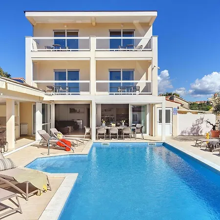 Klen Holiday home *